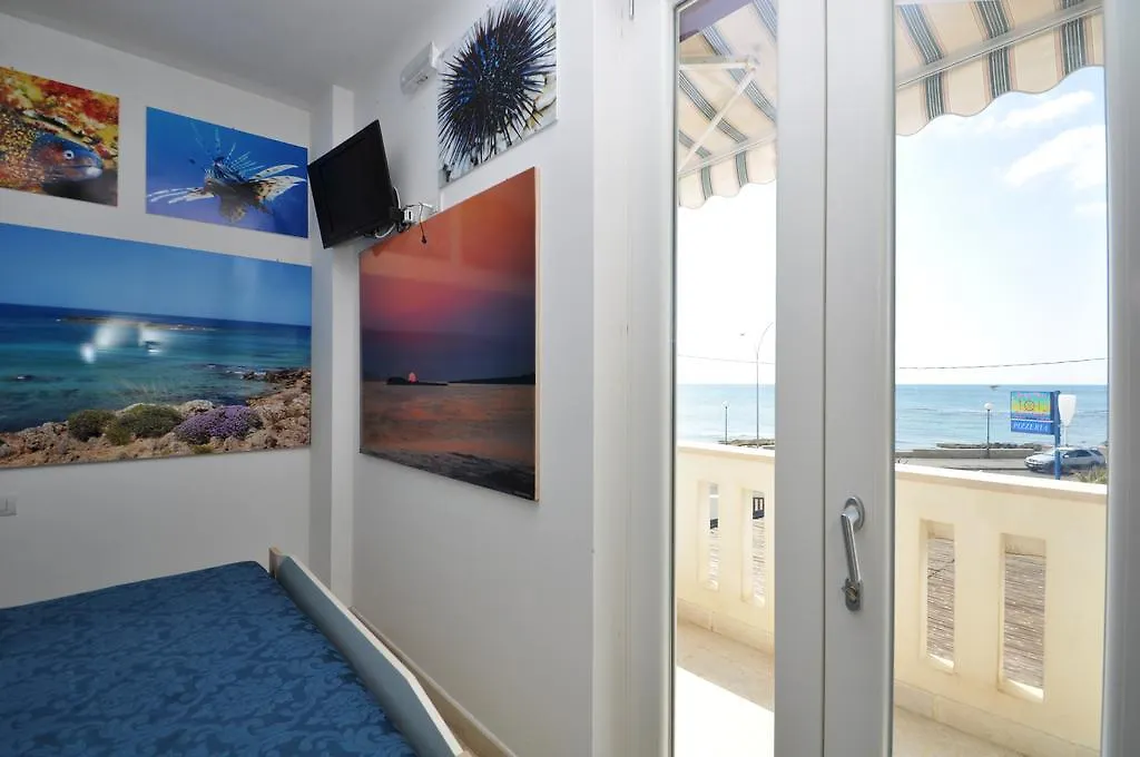 Buena Vista Guest Room Letojanni 0*,  Italia